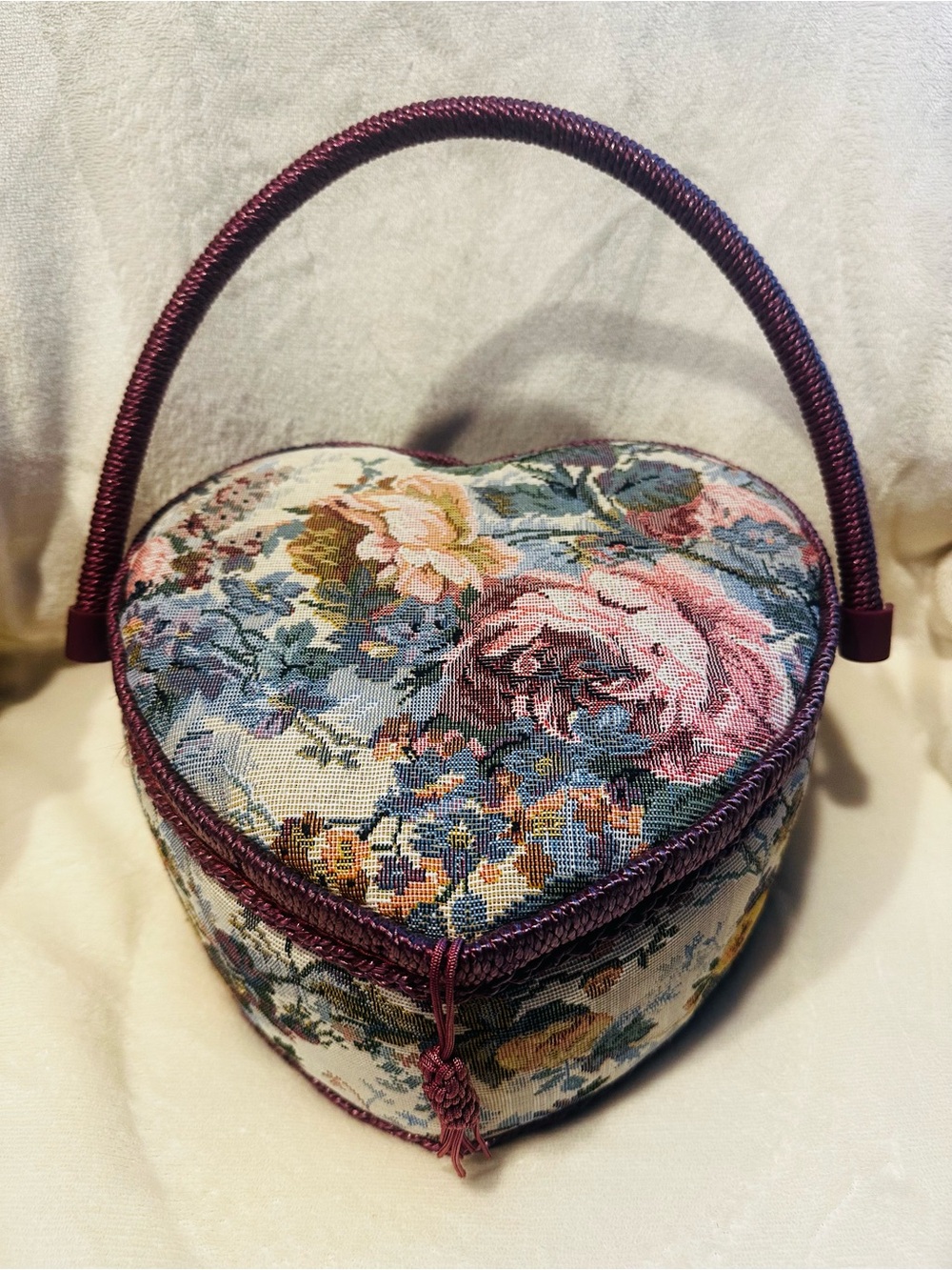 Heart Sewing Basket Notions Vintage Granny Chic Floral Red Collector Crafts Lot